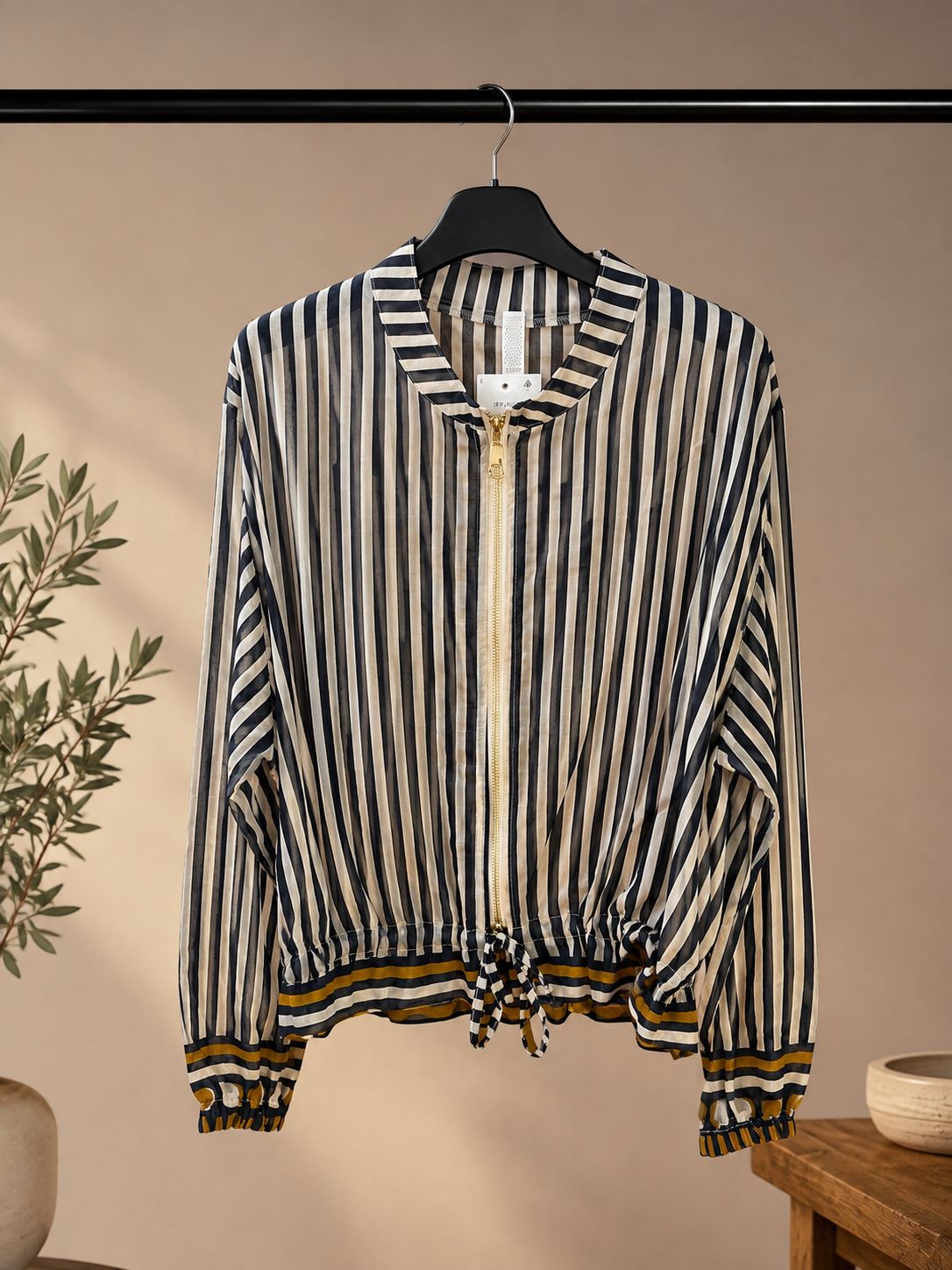 Chaqueta ligera de rayas